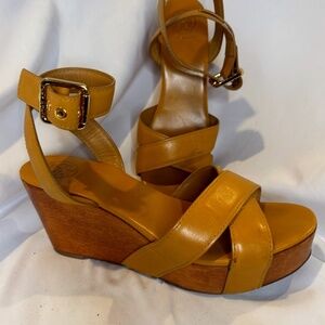 Great Tori Burch Sandals for every-time tome of the year.